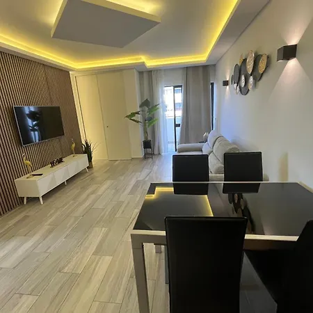 Apartment Modern 2br - Pool - Garage -